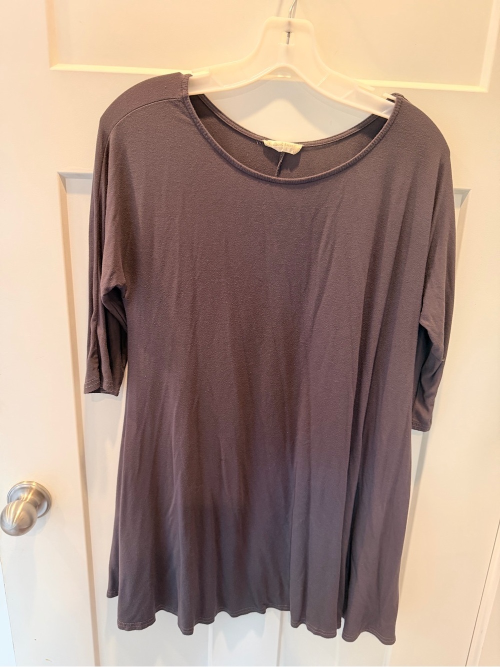 Altar’d State Medium Charcoal Gray Swing Top 3/4 Sleeve Soft Stretch Tunic